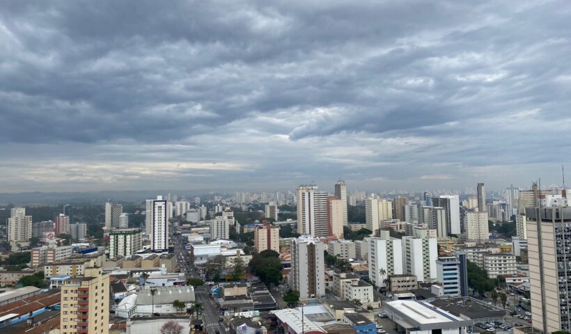 Previsão do tempo: Terça (4) terá chuvas e momentos de nublado na RMVale