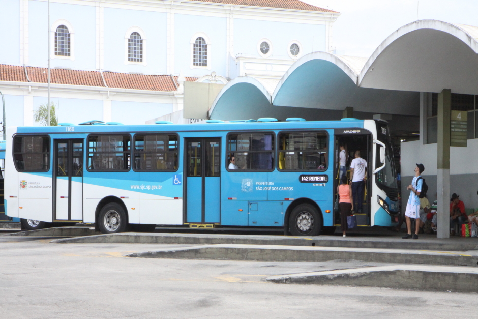 Prefeitura realiza operação no transporte público no feriado