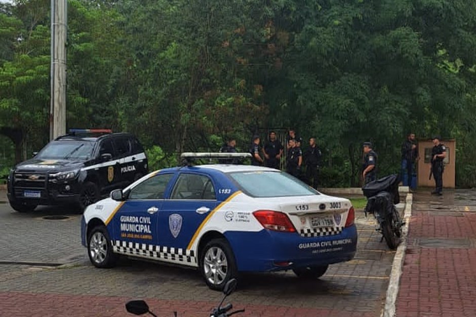 Duas Pessoas São Presas Por Associação Ao Tráfico De Drogas Em São José Cbn Vale Do Paraíba 750 Am