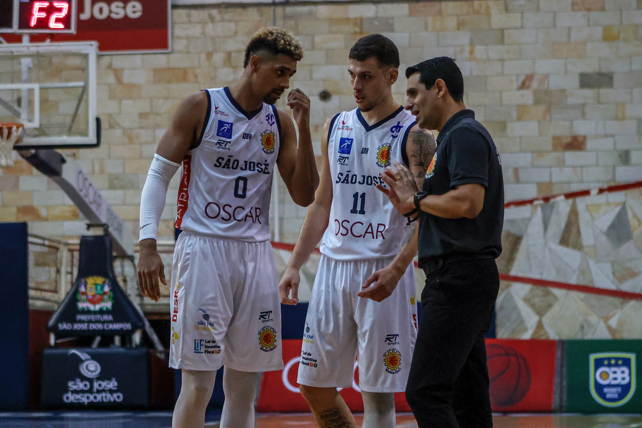 São José Basketball mandará partida contra São Paulo no Teatrão