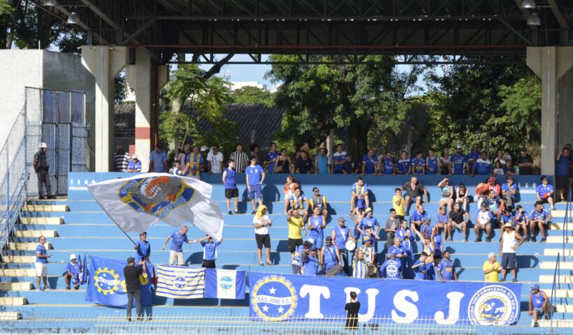 TUSJ, torcida organizada do São José EC, presente no jogo contra o União Suzano na Série A-3 desse ano