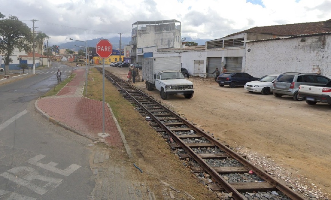 Sobe para 9 número de mortes em acidente com ônibus de fiéis em