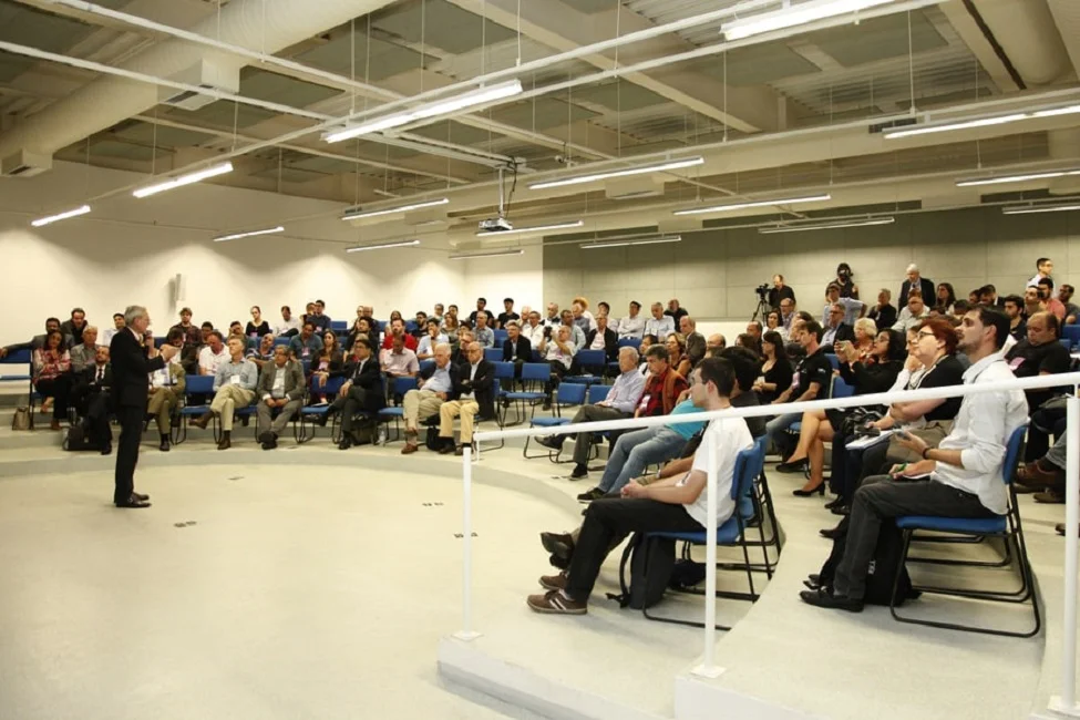 Encontro no ITA debate futuro da engenharia e inteligência artificial