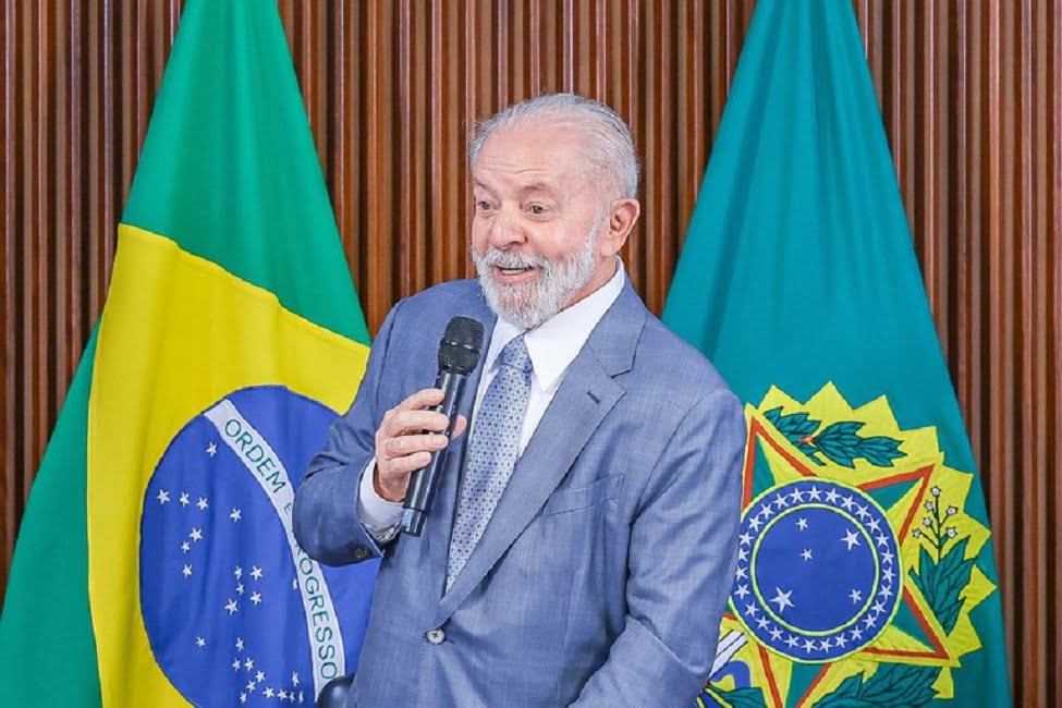 Lula participa de inauguração de obras na Via Dutra no sábado (25)