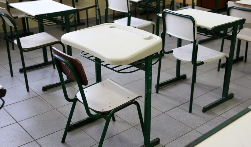 Tarcísio autoriza privatizar administração de escola em SJC